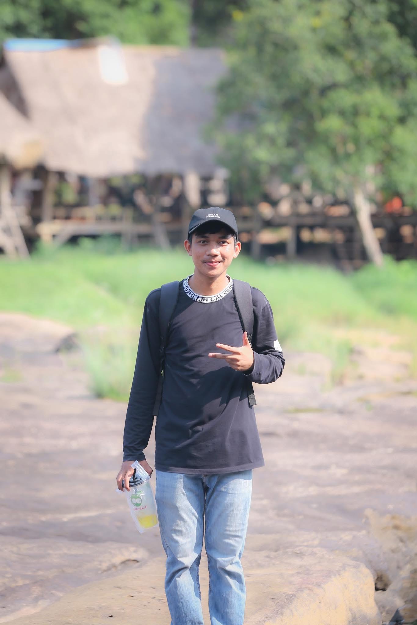 ចន ភក្តី